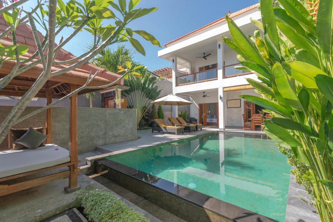 Villa Royal Singaraja  Exterior photo