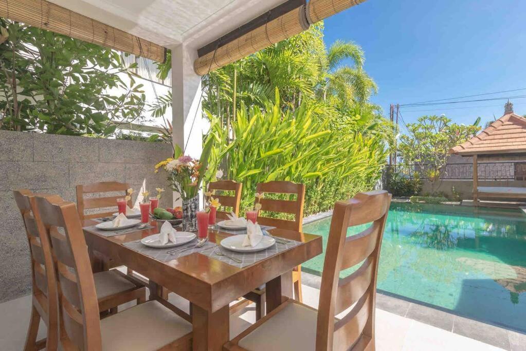 Villa Royal Singaraja  Exterior photo