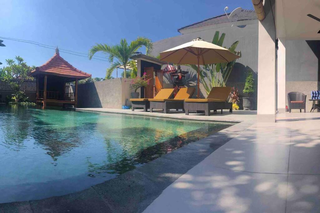 Villa Royal Singaraja  Exterior photo