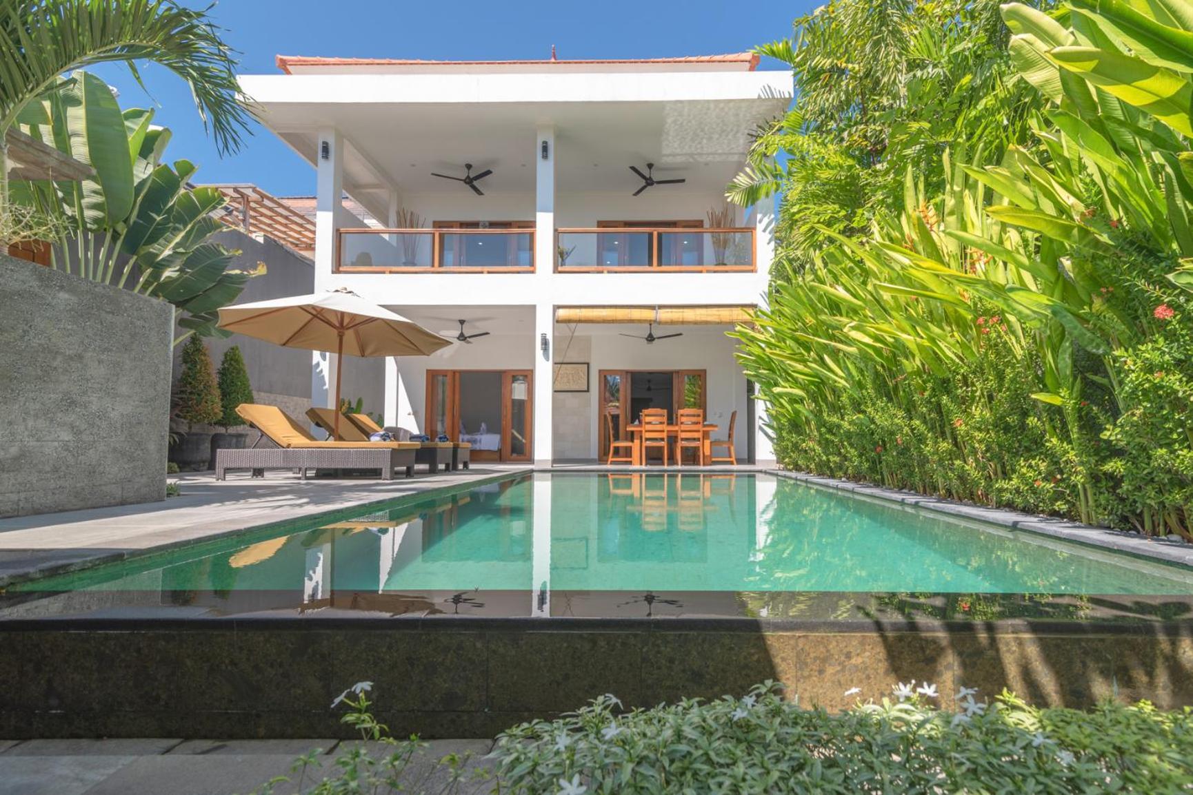Villa Royal Singaraja  Exterior photo